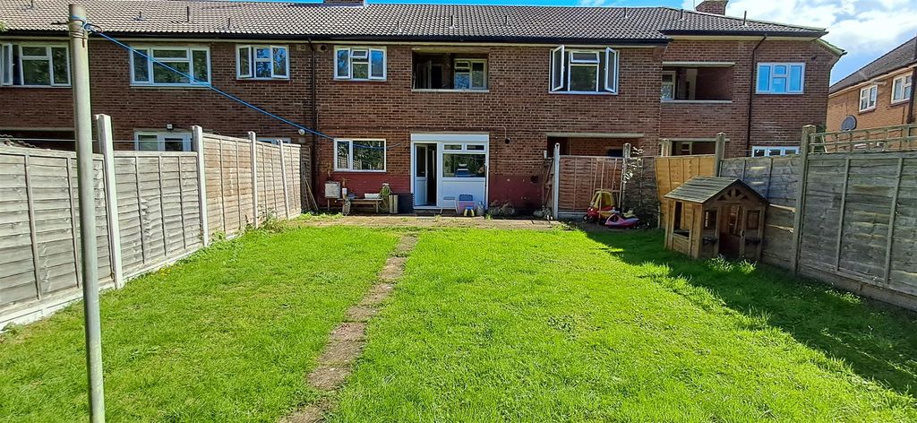 Property photo 1 of 6 Exterior: