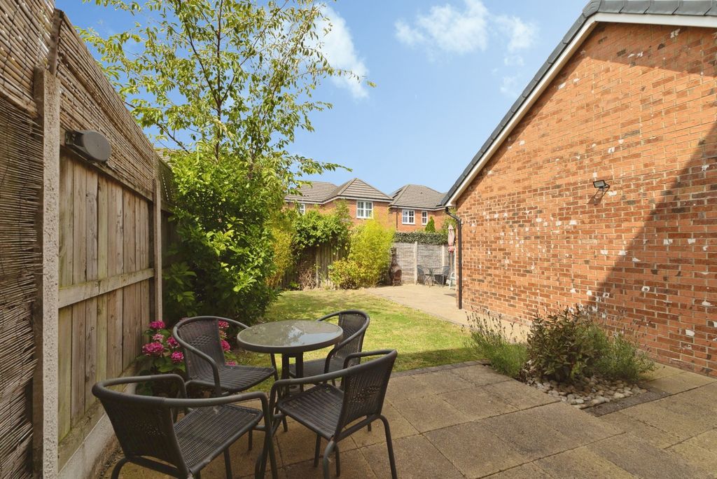 Property photo 2 of 16 Pbox-Img.Jpg
