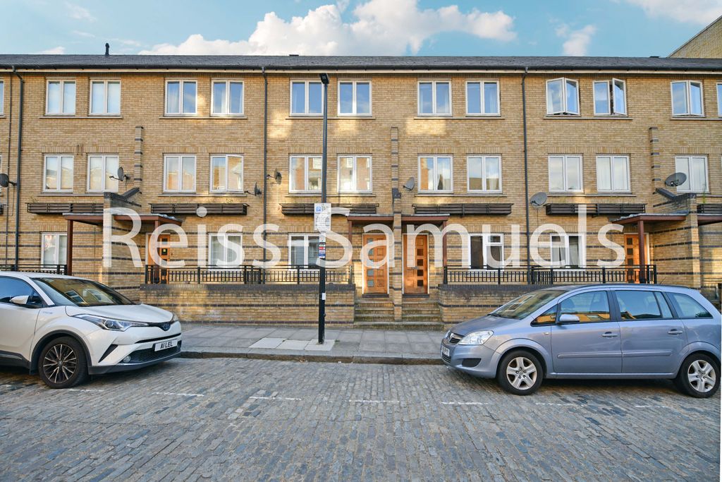 Property photo 2 of 51