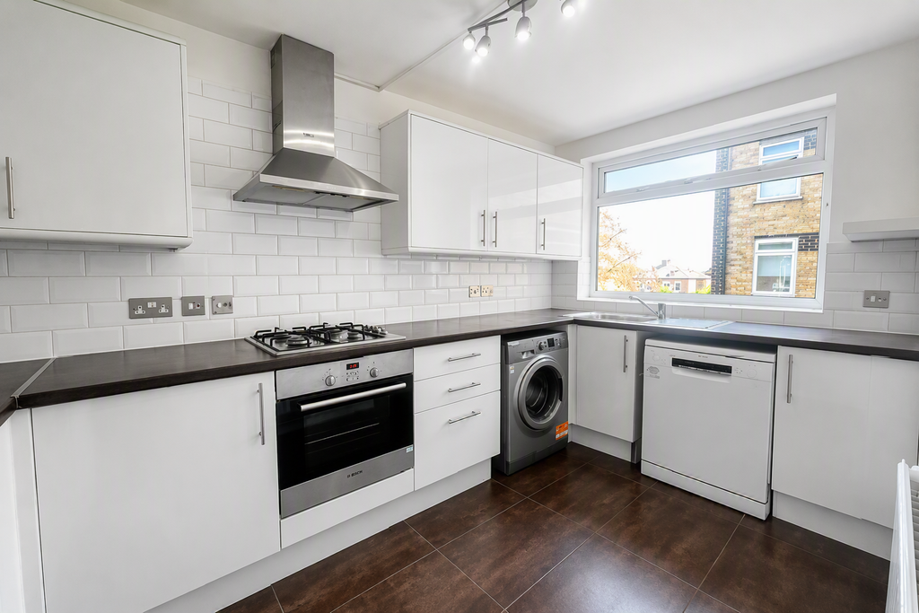 Property photo 2 of 16 Kitchen