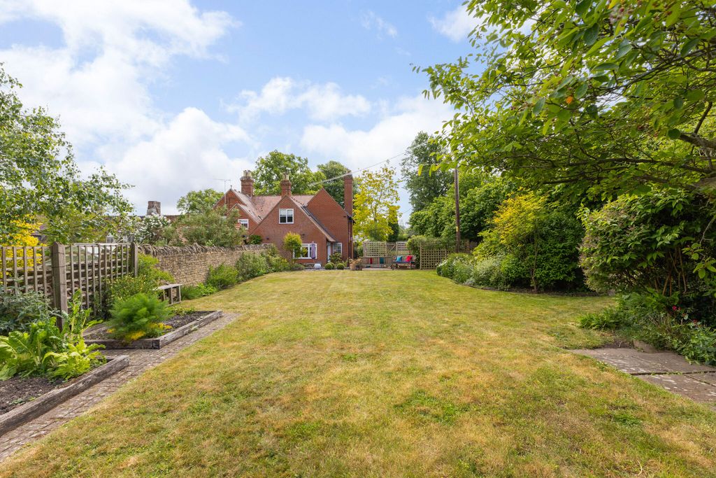 Property photo 2 of 22