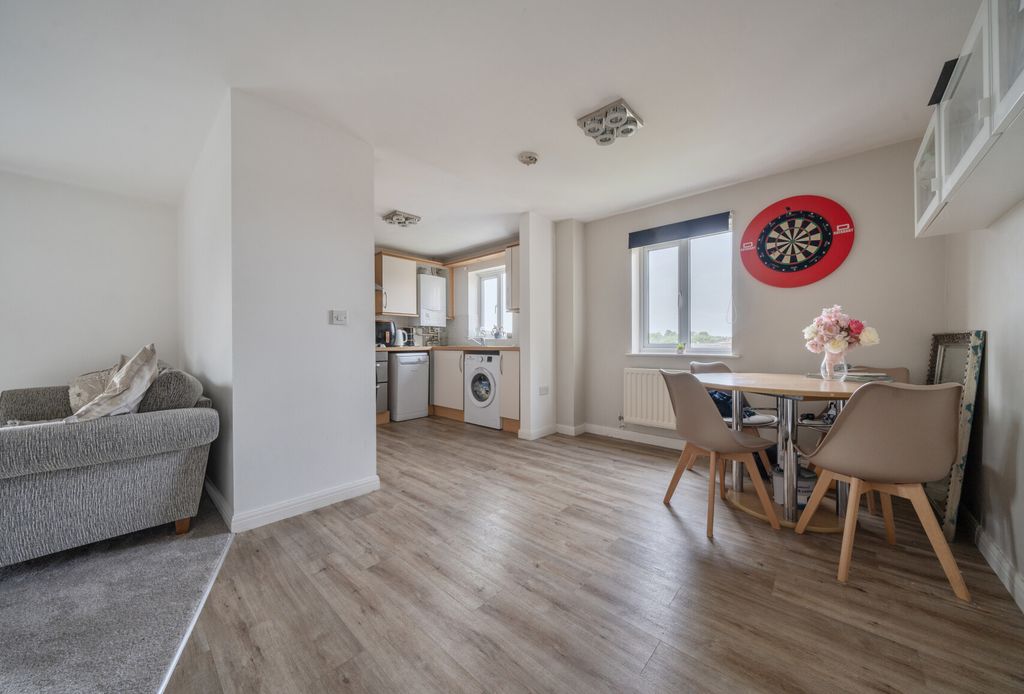 Property photo 1 of 14 1464893-13-6A0Dda...