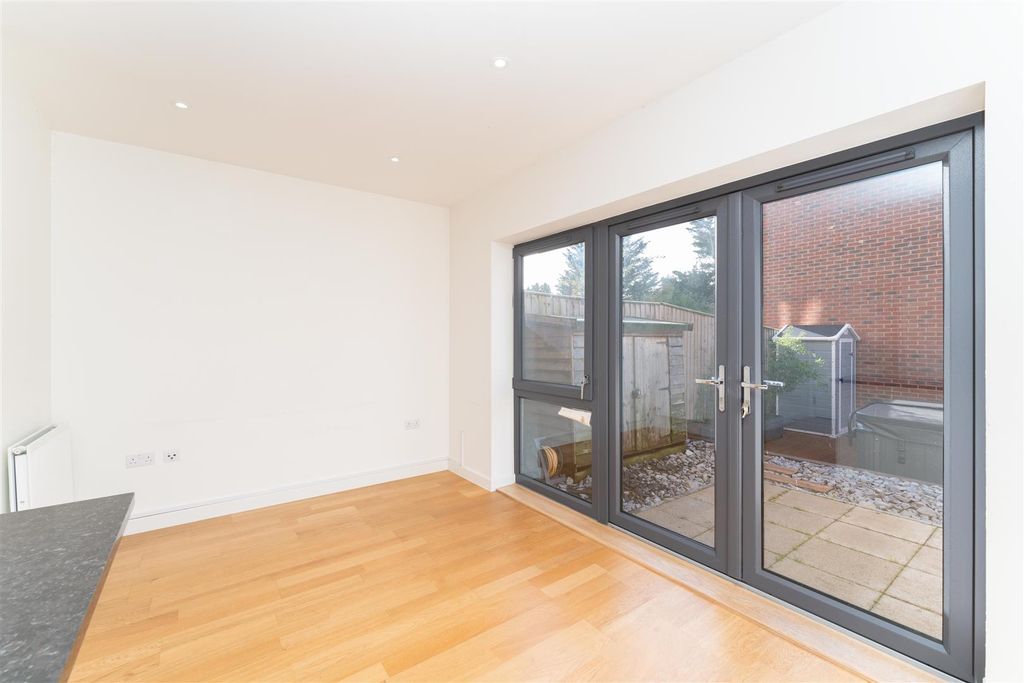 Property photo 3 of 12 2.Jpg