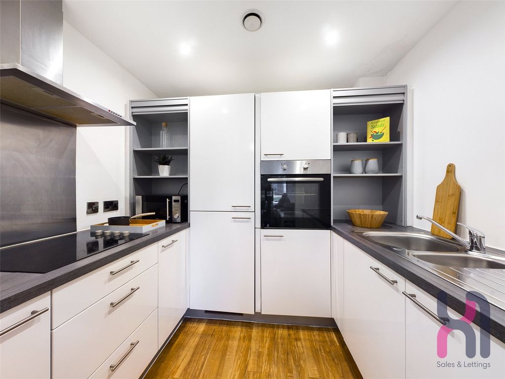 Property photo 3 of 12 Picture No. 18