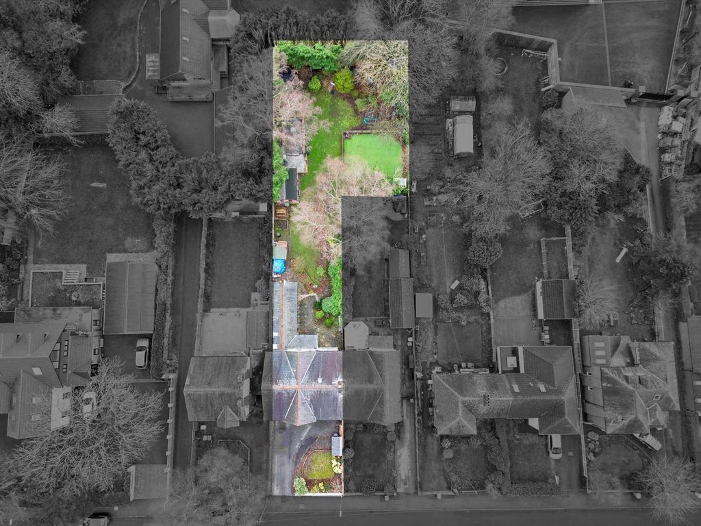 Property photo 3 of 58 4761894