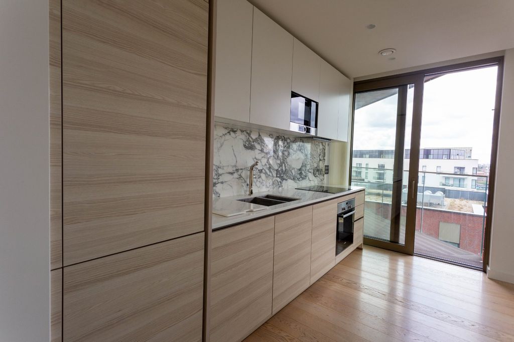 Property photo 2 of 16 Picture No. 15