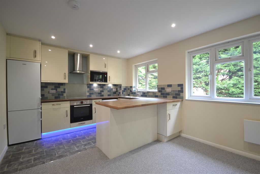 Property photo 2 of 14 Kitchen Diner Alt.Jp