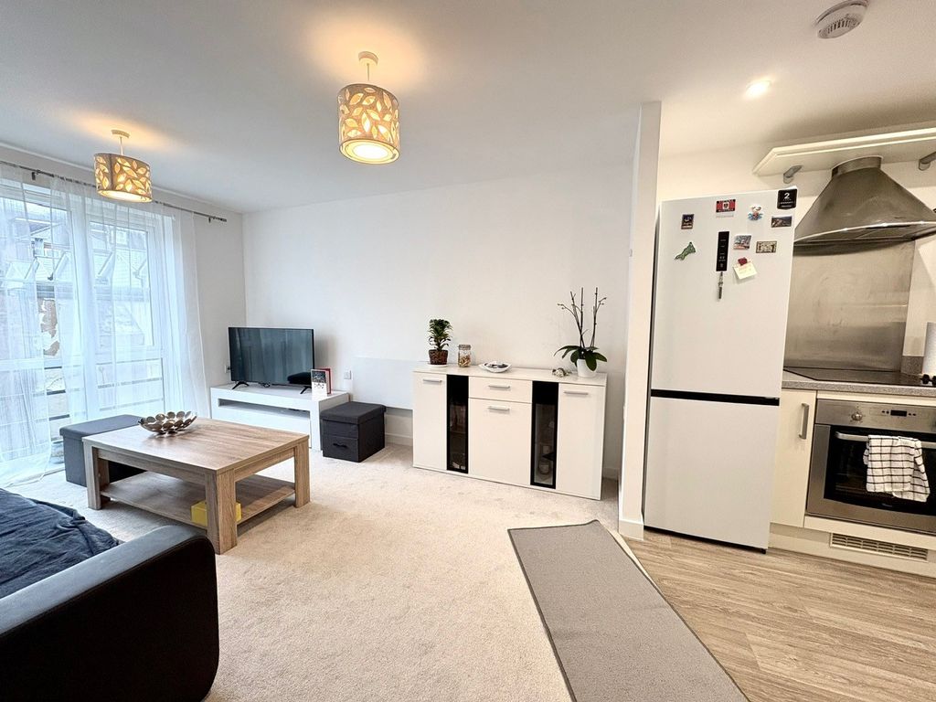 Property photo 3 of 6