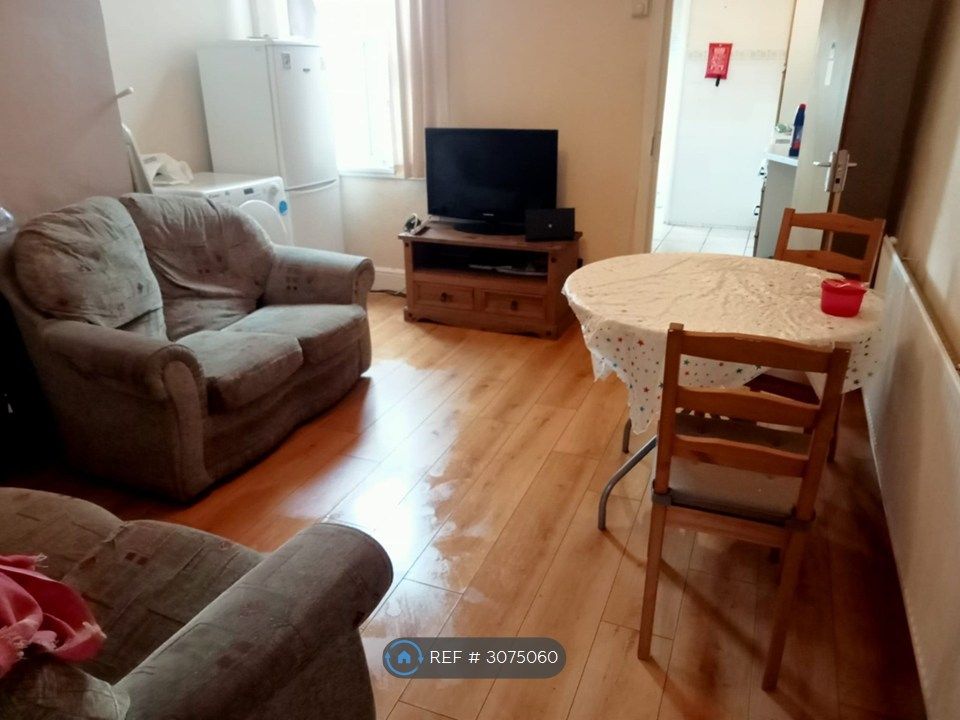 Property photo 2 of 5