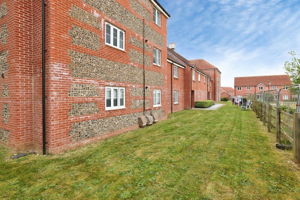 Property photo 2 of 18 Pbox-Img.Jpg