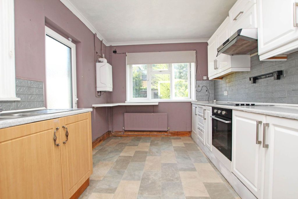 Property photo 2 of 13