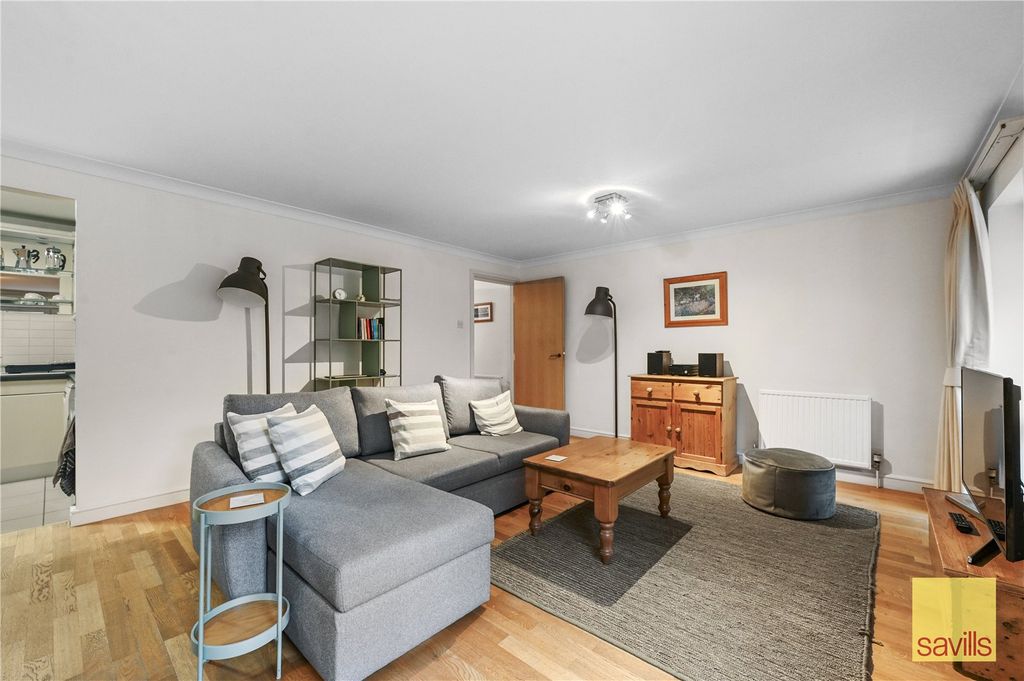 Property photo 3 of 12 Reception