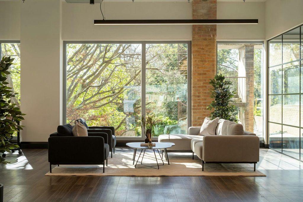 Property photo 1 of 15 Soft Seating
