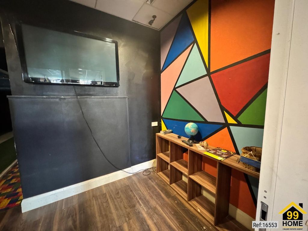 Property photo 2 of 11 Photo 1