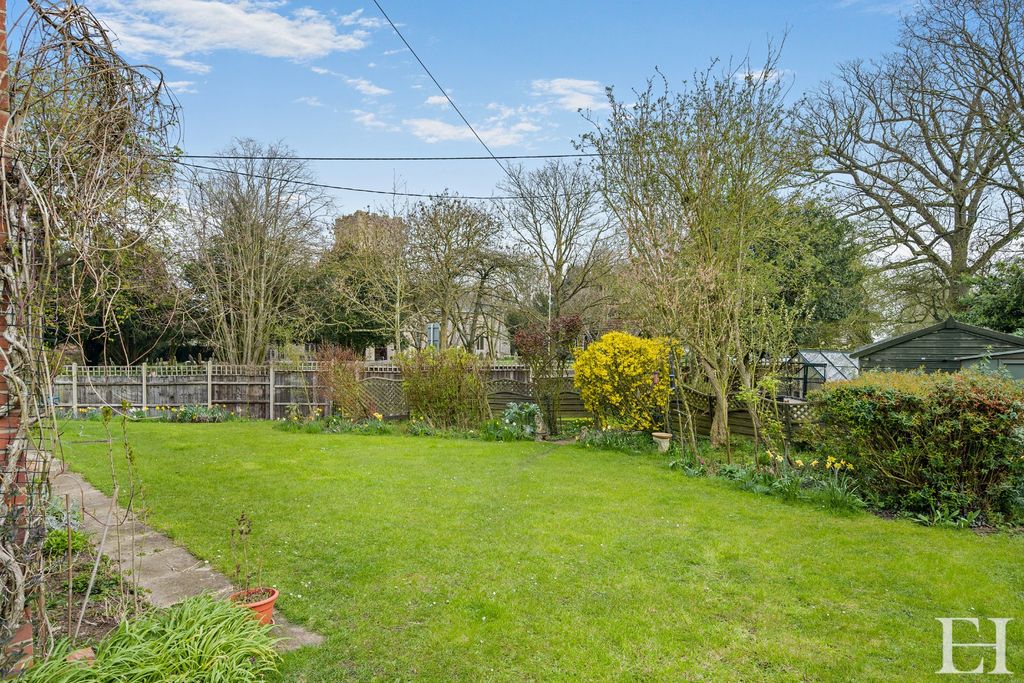 Property photo 2 of 28 4794765