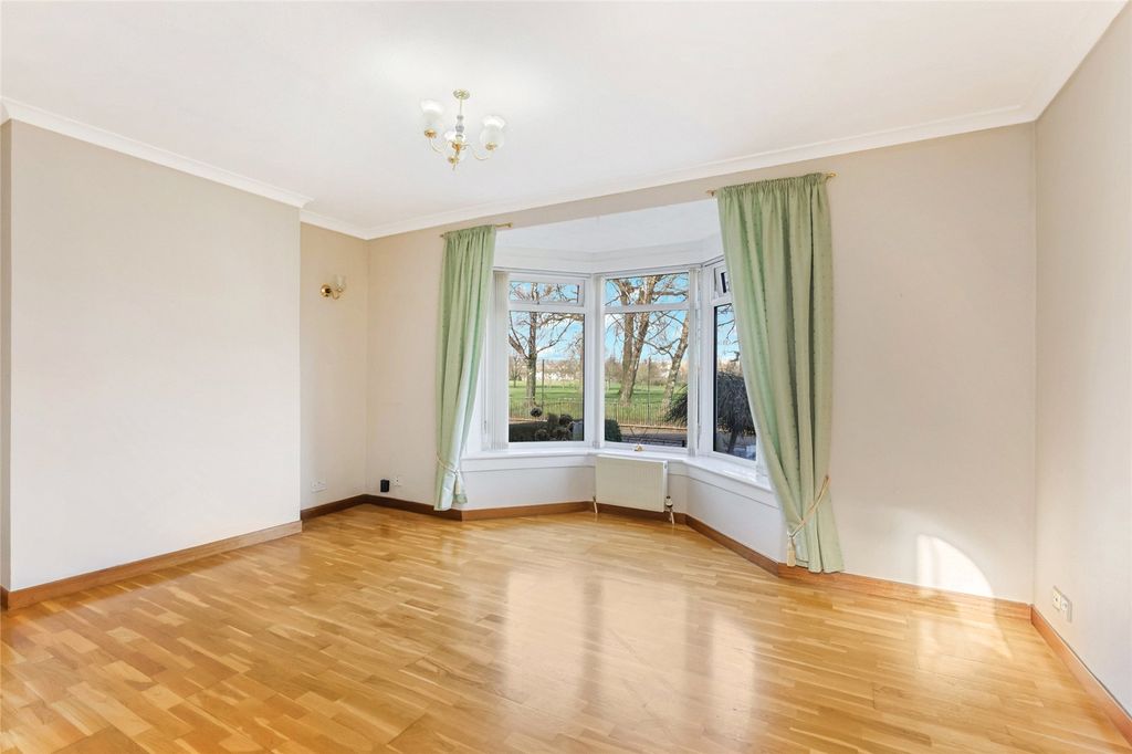 Property photo 2 of 19 Picture No. 03