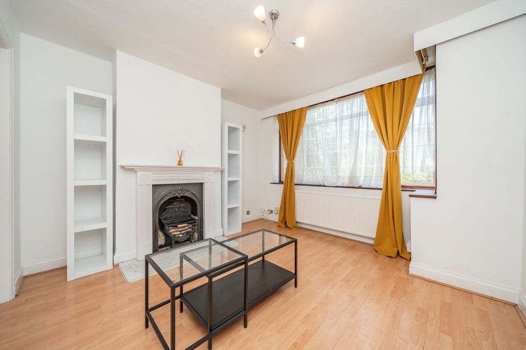 Property photo 2 of 8
