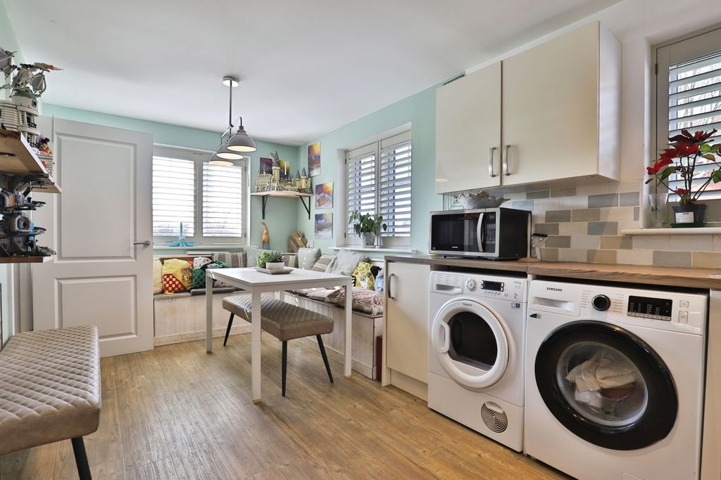 Property photo 2 of 18 Pbox-Img.Jpg