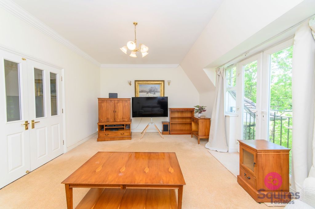 Property photo 2 of 20