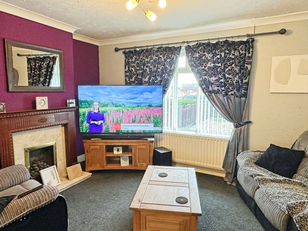 Property photo 2 of 31
