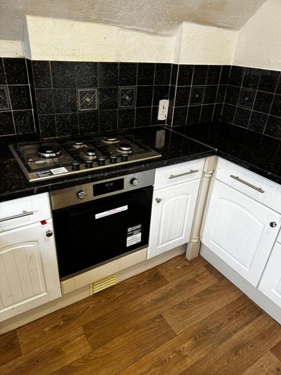 Property photo 2 of 23