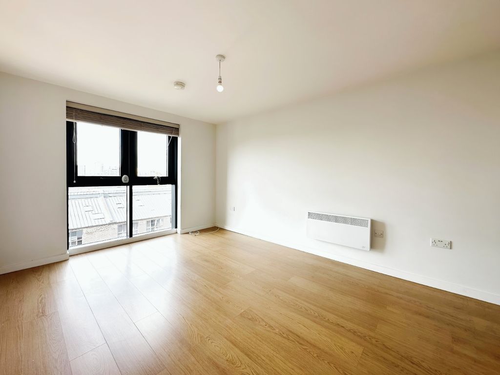 Property photo 2 of 7 Picture No. 22