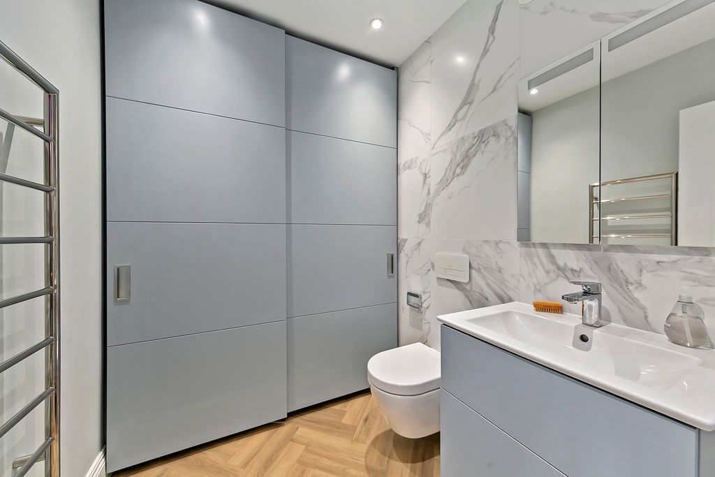 Additional image 16 of 2 bed flat for saleQueens Reach, East Molesey KT8