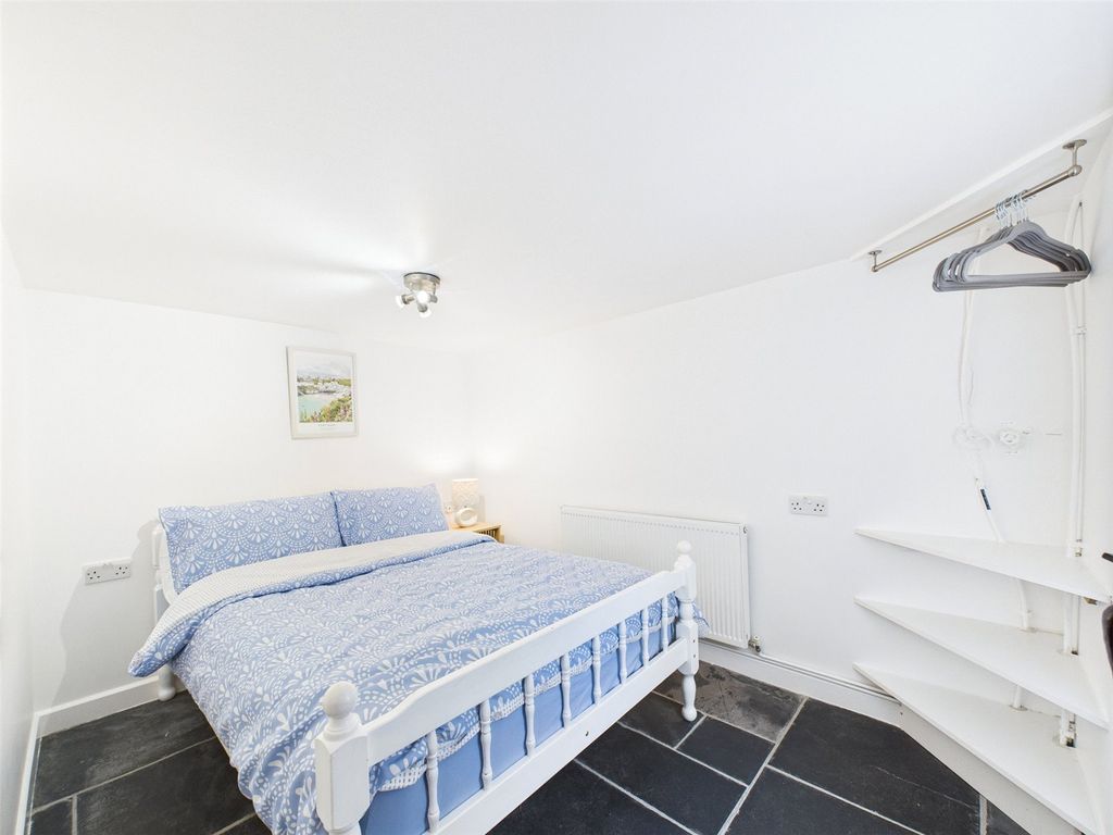 Property photo 3 of 16 Picture No. 01