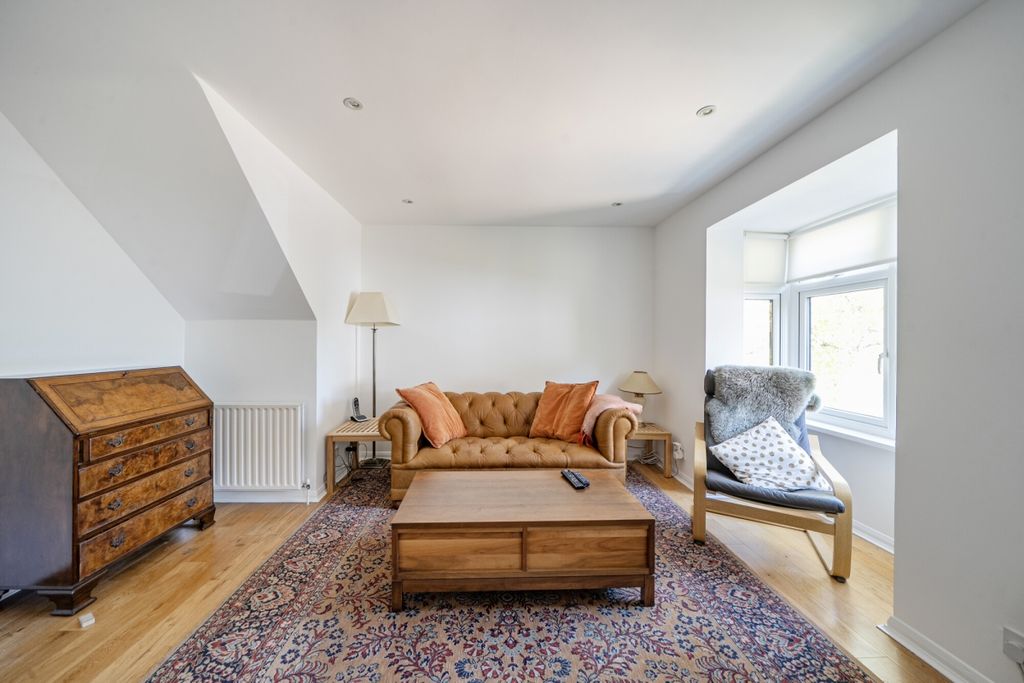 Property photo 3 of 26