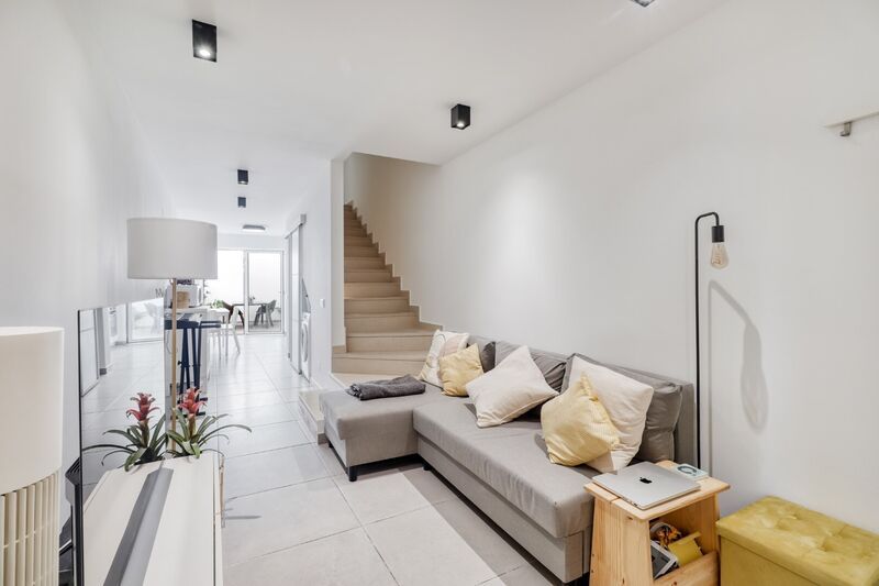 Property photo 3 of 28 Img 2