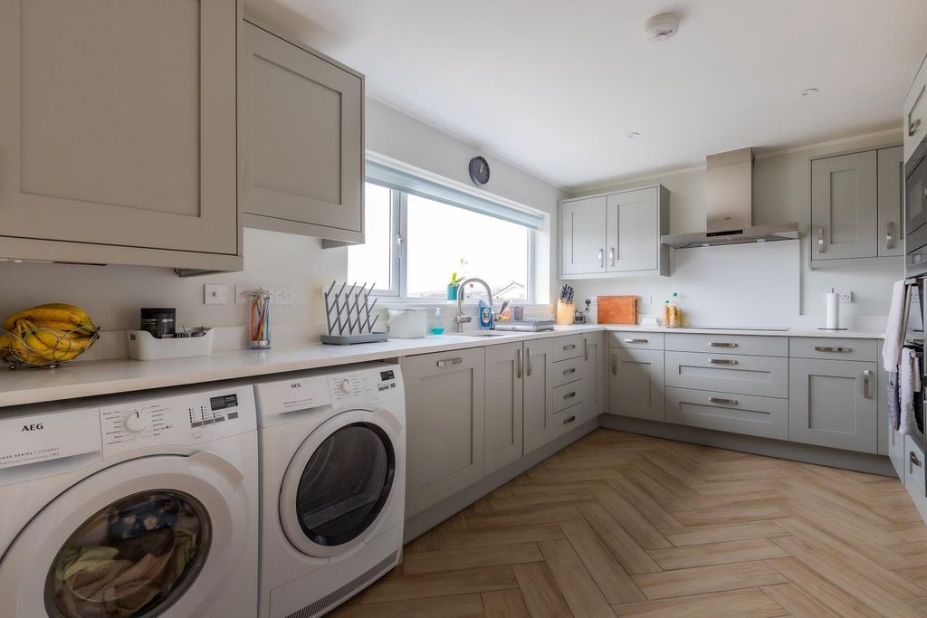 Property photo 3 of 32 32-4.Jpg