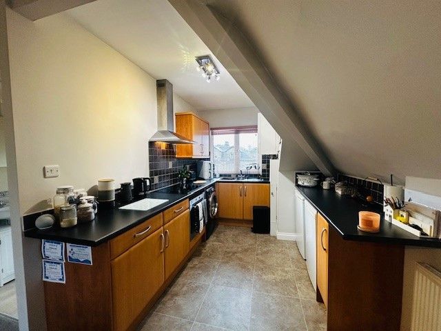 Property photo 2 of 20 Kitchen