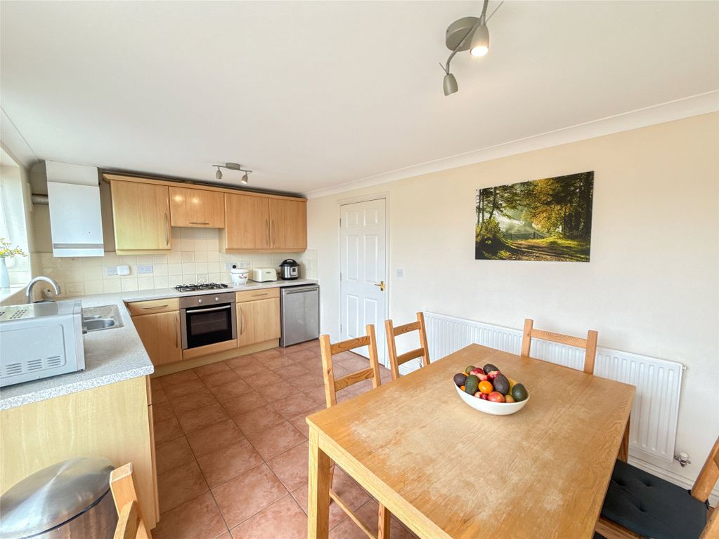 Property photo 2 of 40 Dining Kitchen