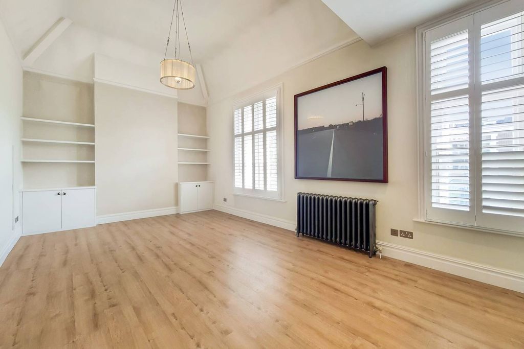 Property photo 1 of 22
