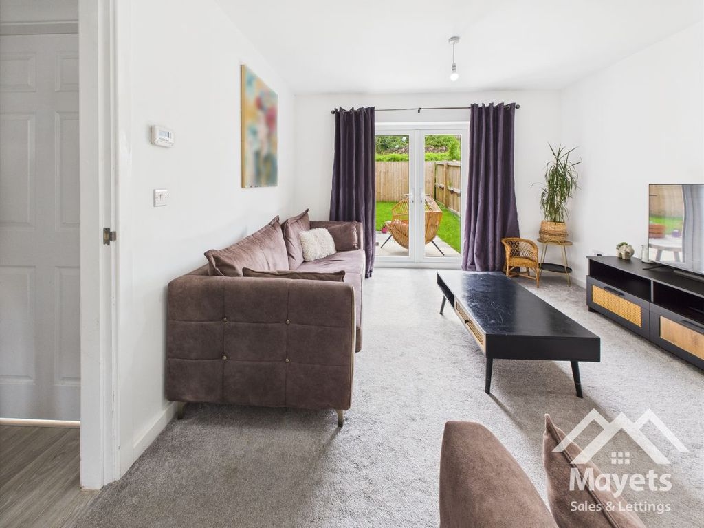 Property photo 2 of 26