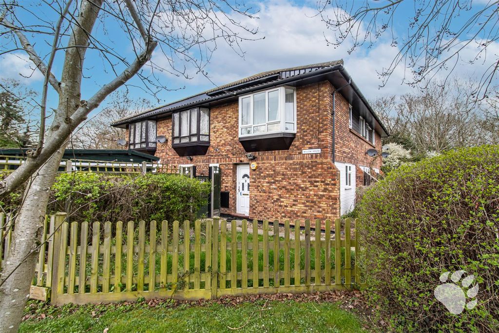 Property photo 1 of 17 Front