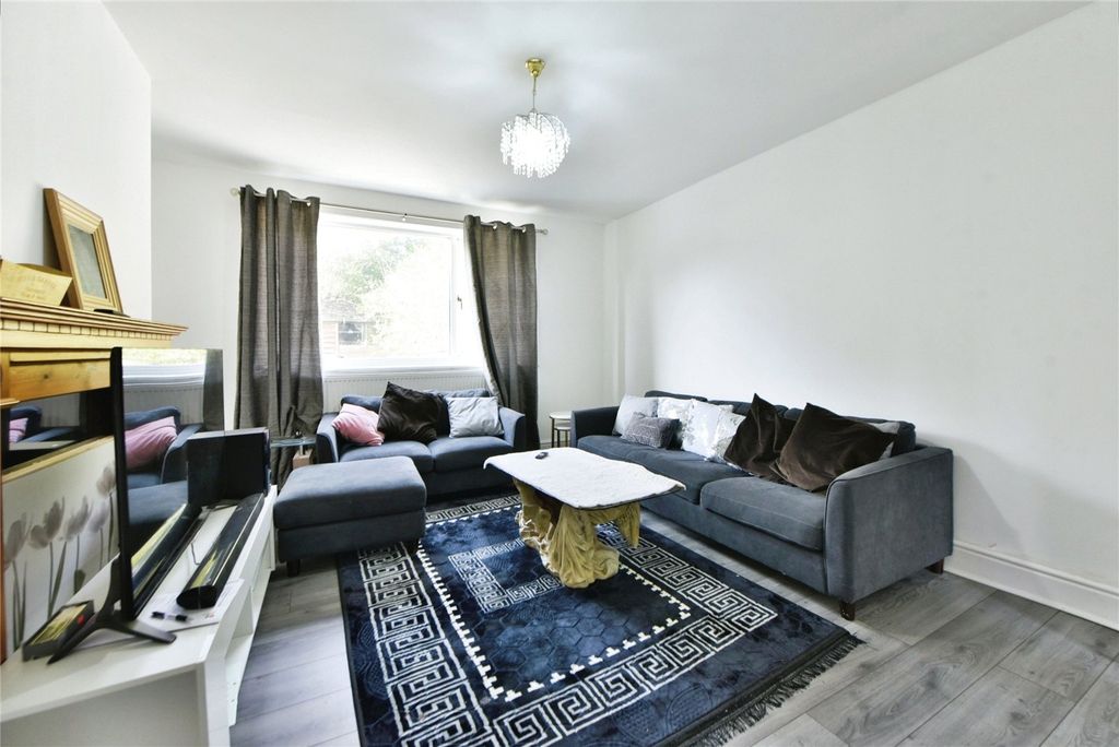 Property photo 2 of 18 Picture No. 02