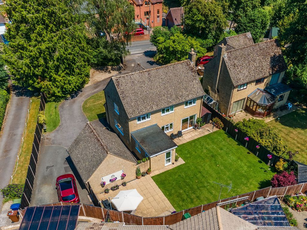 Property photo 3 of 44