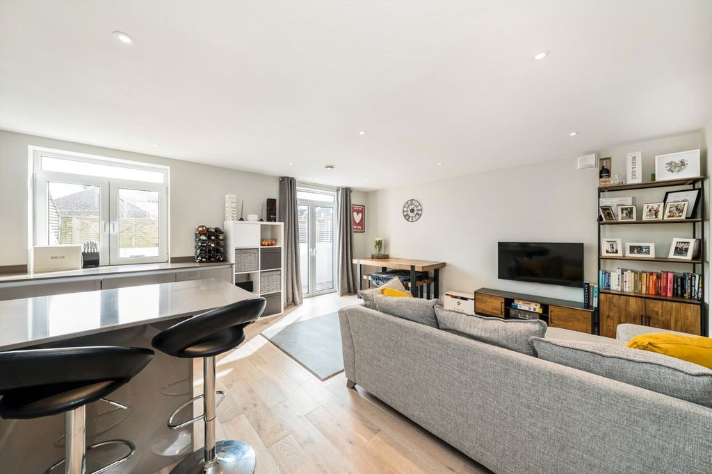 Property photo 2 of 5