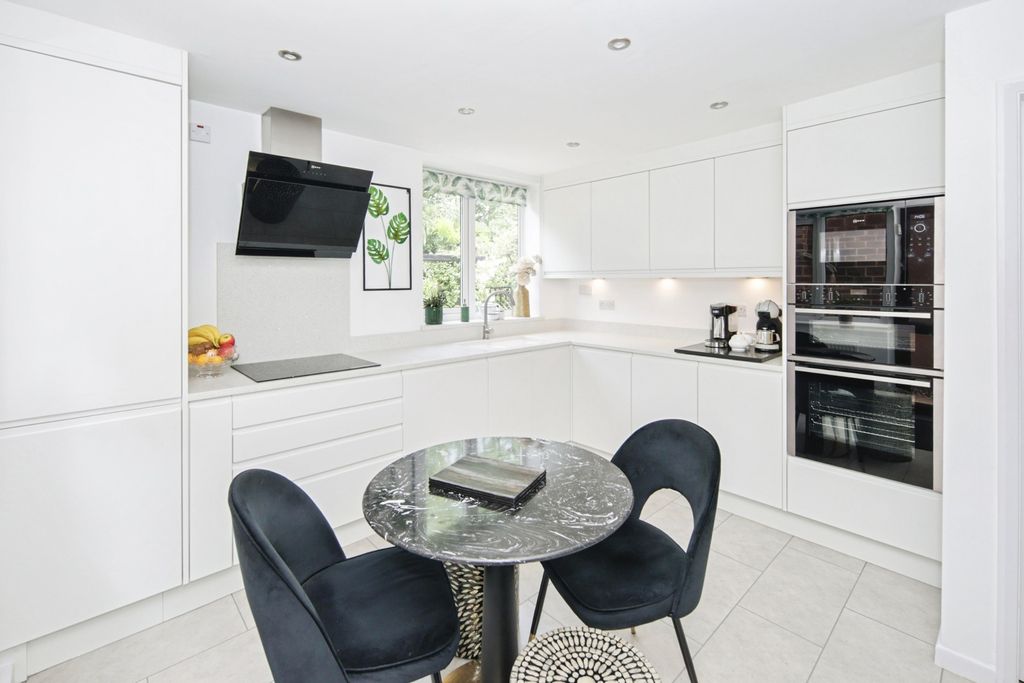 Property photo 3 of 20 Pbox-Img.Jpg