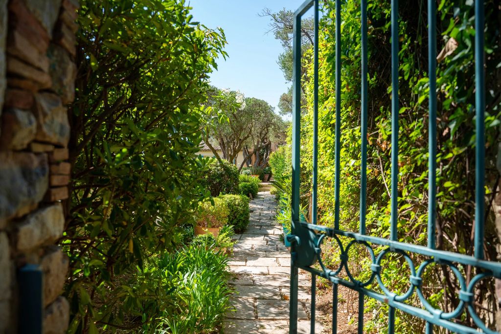 Property photo 1 of 3