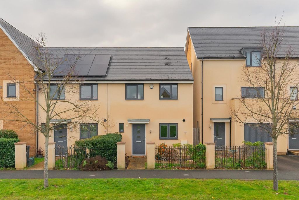 Property photo 2 of 27 8W7Rlg - External G.Jpg