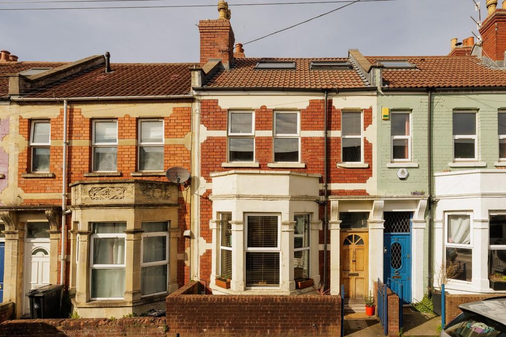 Property photo 2 of 31 Char9397.Jpg