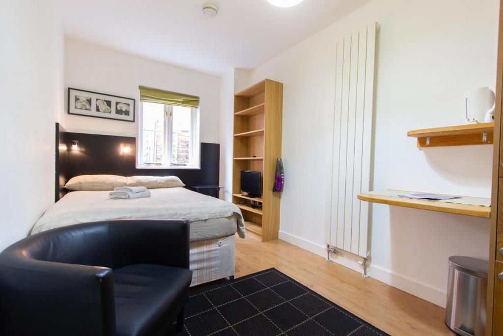 Property photo 1 of 6 Studio To Rent
