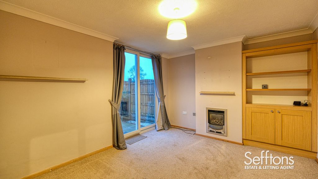 Property photo 3 of 14 Dscf1228_1