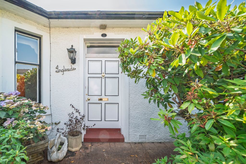 Property photo 3 of 30