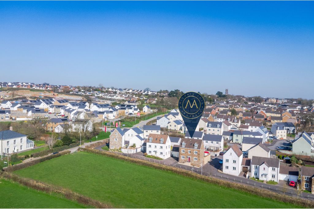 Property photo 3 of 25