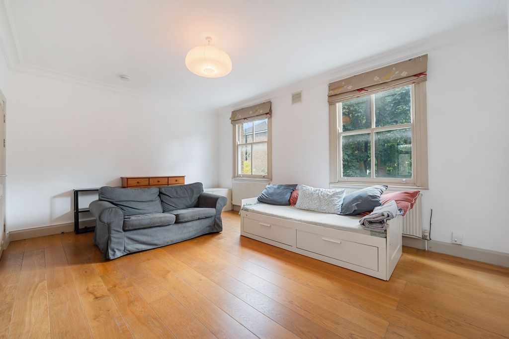 Property photo 2 of 12