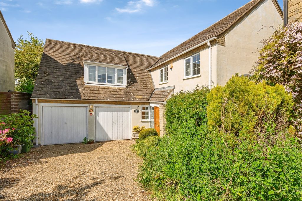Property photo 1 of 19