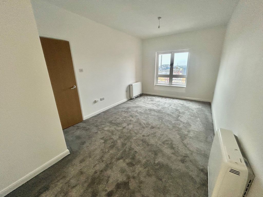 Property photo 3 of 7 Image